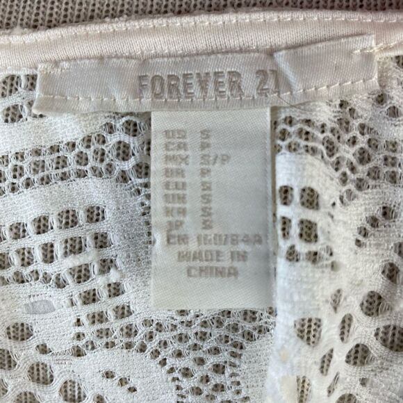 NWT Forever 21 Cream Lace Crop Top Size S - Picture 6 of 7